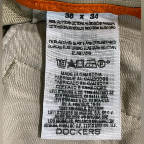 EUC Mens Dockers Pleated Front Tan Khaki Pants/Slacks, 38/34 - Picture 3 of 5